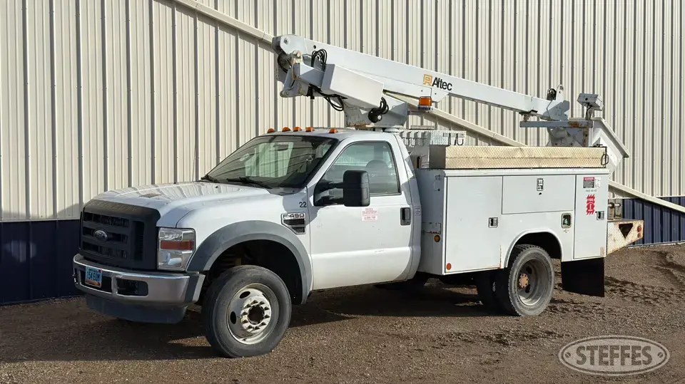 2008 Ford F-450 XL Bucket Truck