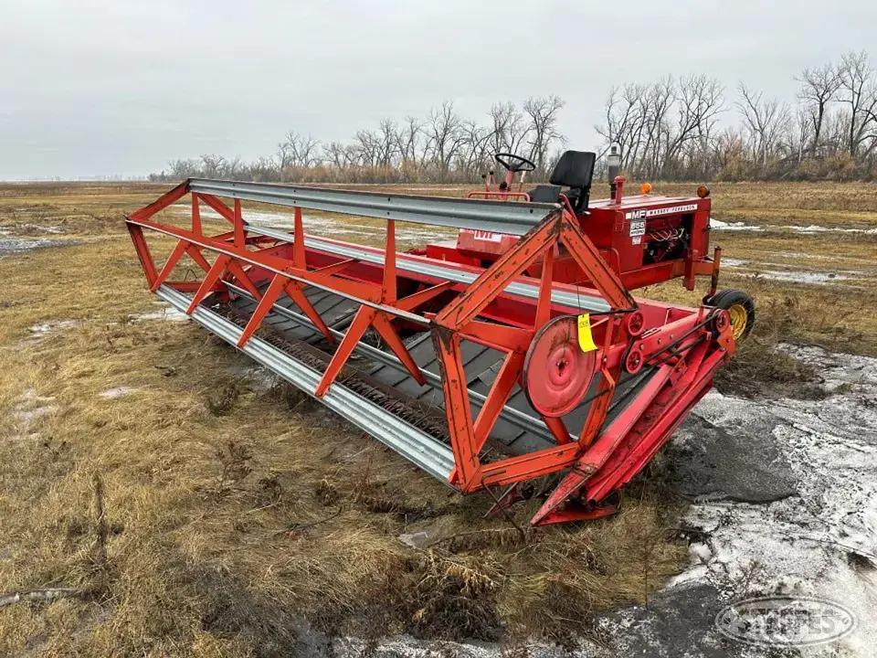 Massey Ferguson 655 Self-Propelled Swather