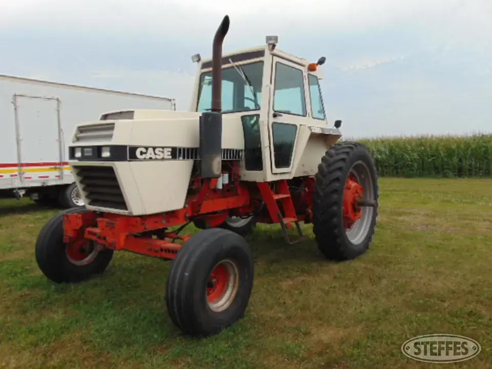 1980 Case 2390 2WD Tractor