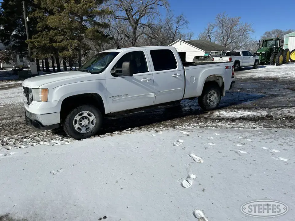 2008 GMC Sierra 2500HD SLT 3 Quarter Ton Pickup