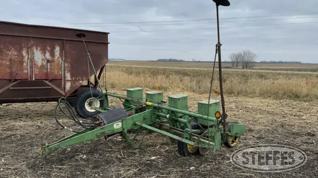John Deere 1240