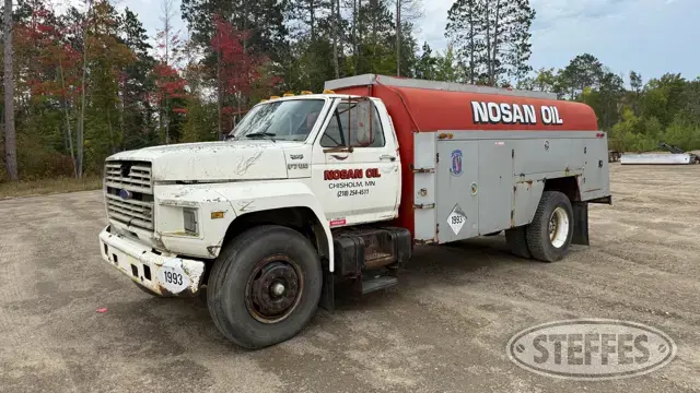 1987 Ford F700