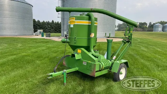 1996 Walinga Agri-Vac 614F
