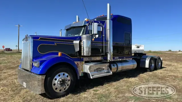2019 Kenworth W900