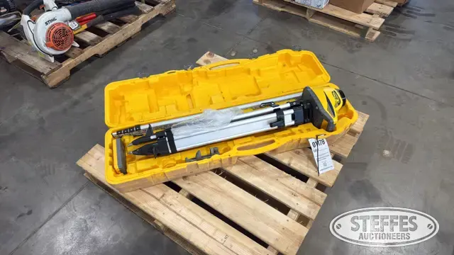 Spectra LL300 precision laser