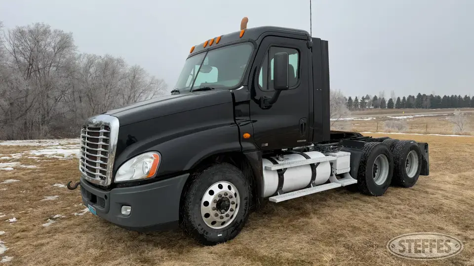 2010 Freightliner Cascadia 125 Conventional Truck without Sleeper