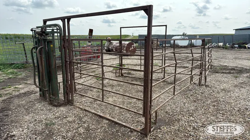 Cattle maternity pen Livestock Handling