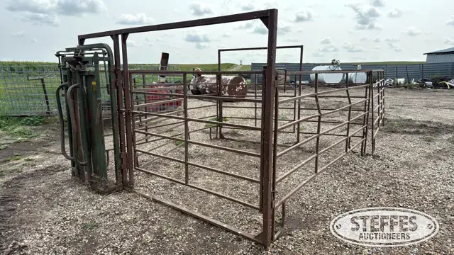 Cattle maternity pen