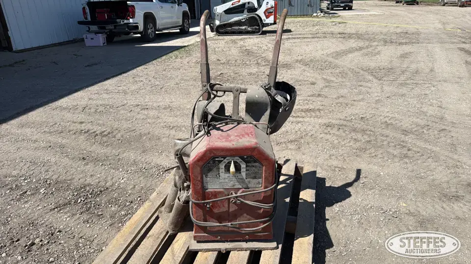 Lincoln Electric AC-225-S Welding
