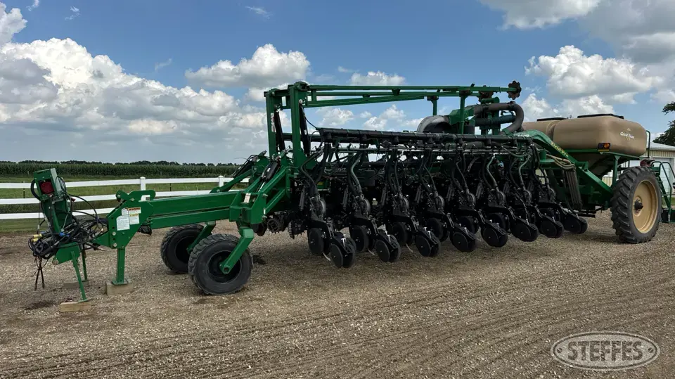 2013 Great Plains YP-1625A 12 or More Row Planter