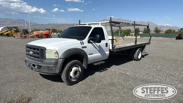 2005 Ford Super Duty F-550 XL