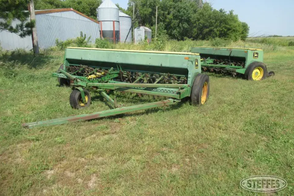 John Deere 8300 Press Drill