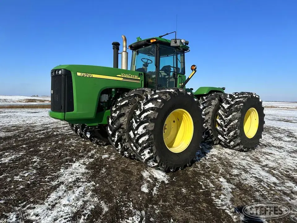 2006 John Deere 9520 4WD Tractor