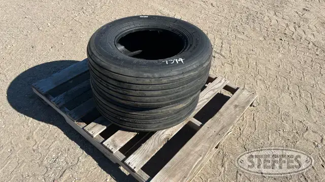 (2) Marcher 9.5L-15 tires