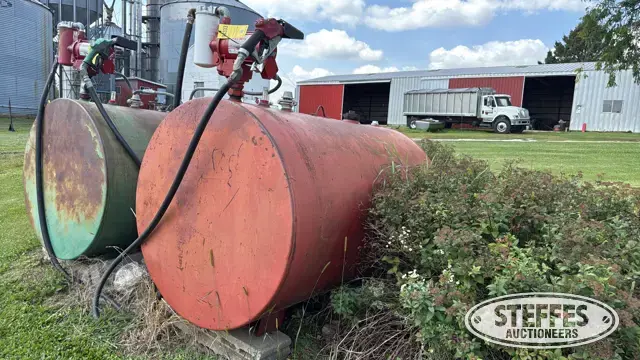 550 gal. horizontal fuel tank