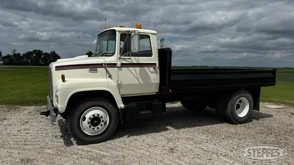 1977 Ford 7000 Dump Truck