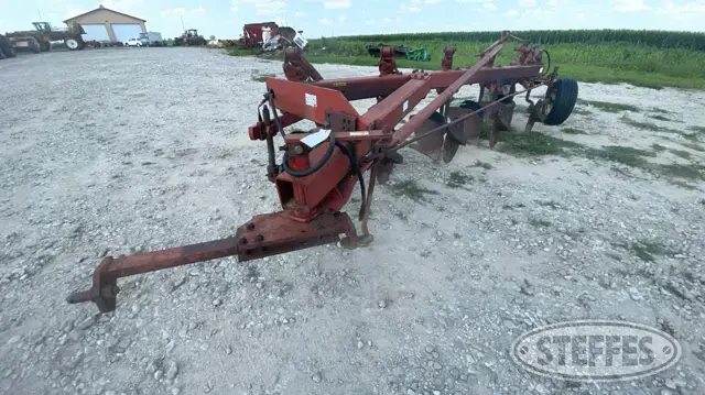 International 720