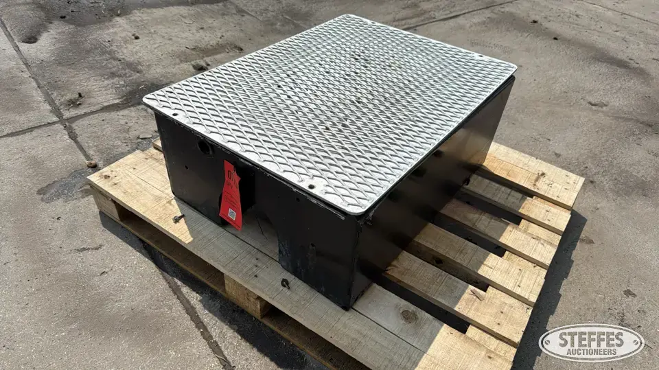 Kenworth battery box Truck-Trailer Part
