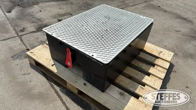 Kenworth battery box