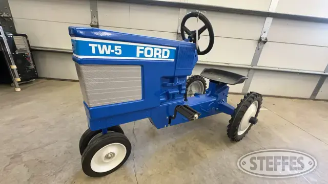 2009 Ford TW-5
