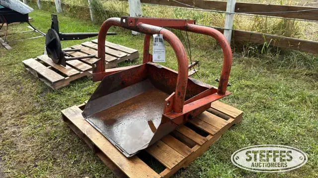 3 pt. slip scoop