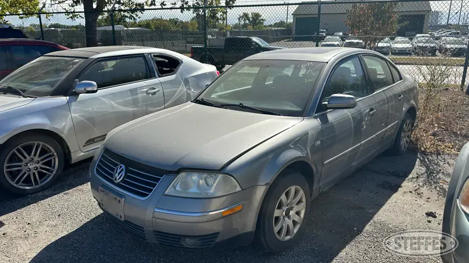 2002 Volkswagen Passat GLS Car