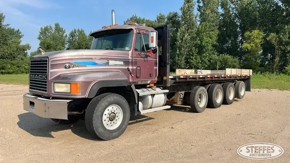 1996 Mack CL713 Flatbed Truck