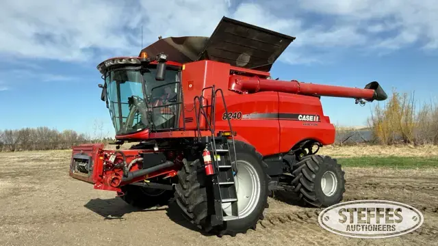 2015 Case IH 8240