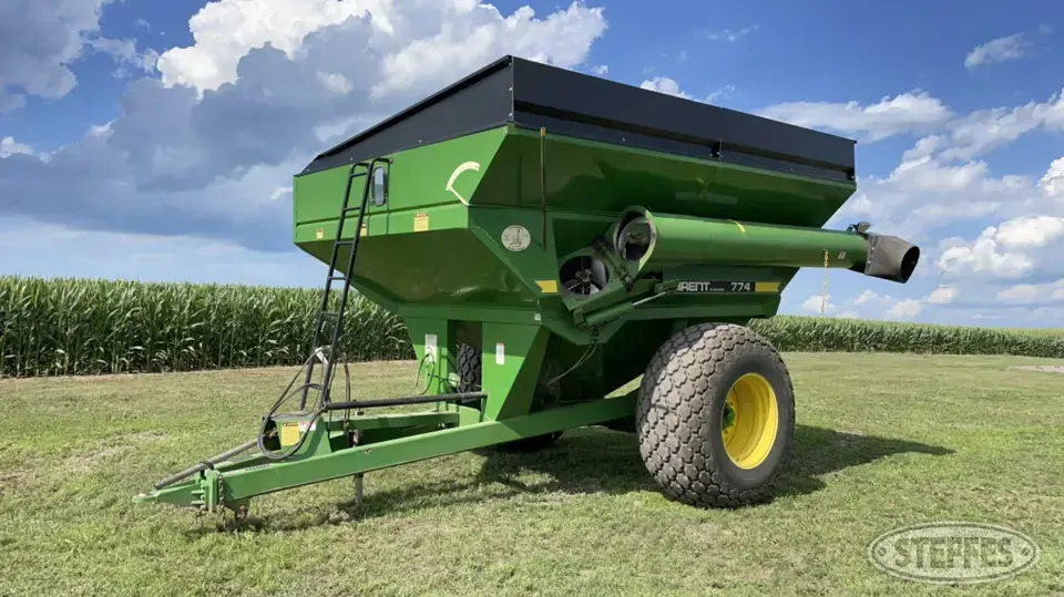 1996 Brent 774 Grain Cart