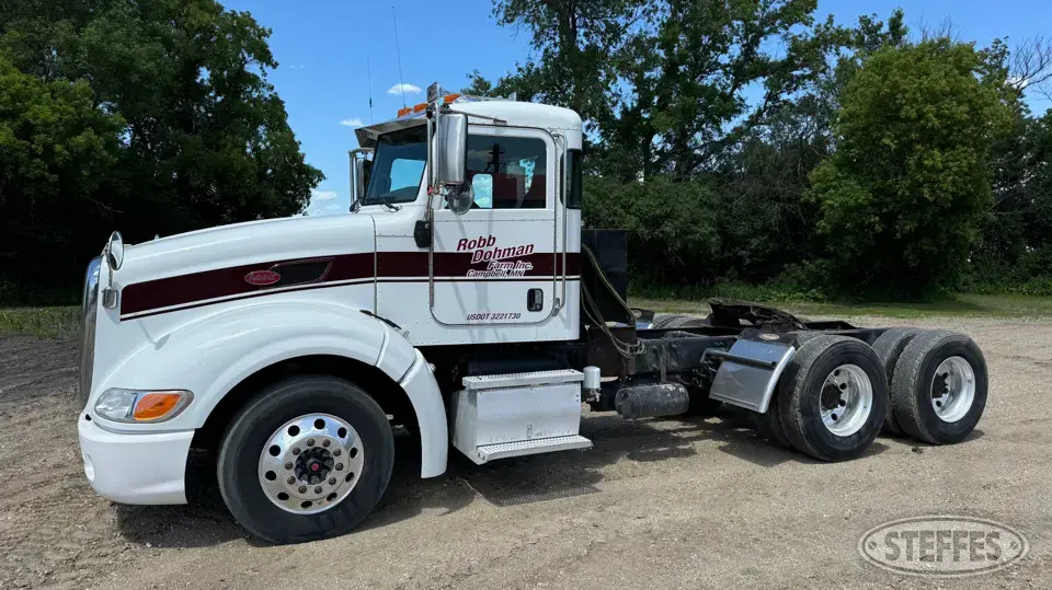 2007 Peterbilt 386 Conventional Truck without Sleeper