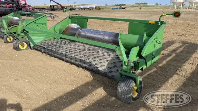 John Deere 912