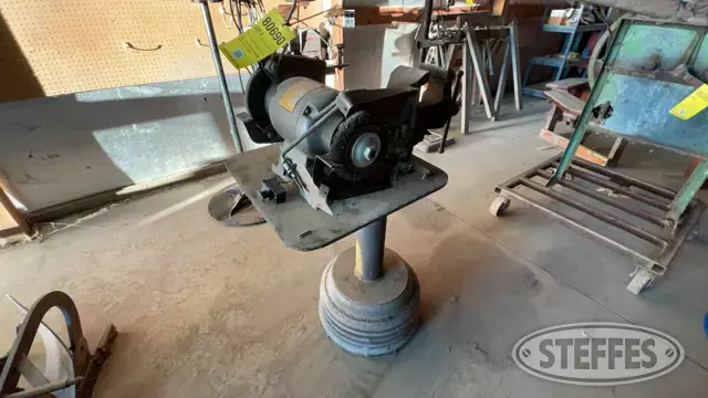 Cummins Bench Grinder w/Vise