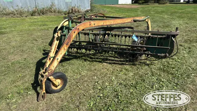 John Deere 894A
