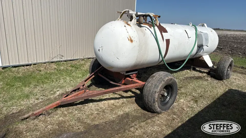 Portable fuel trailer Fuel-Lube Trailer
