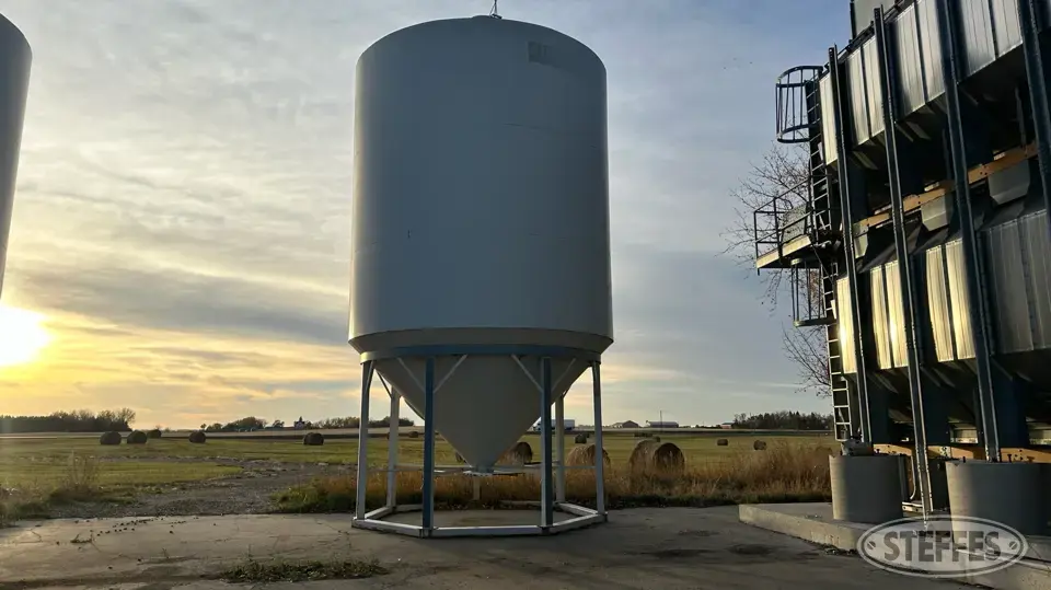 Lorrich 160-17F Hopper Bin