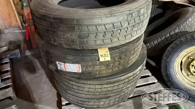 (4) Continental HSL2 285/75R24.5 tires