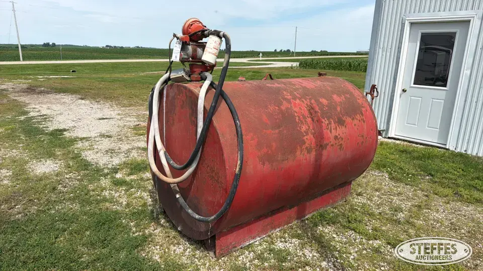 500 gal. fuel tank