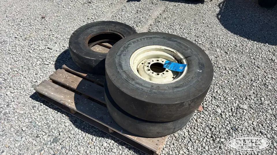 (3) Pneumatic packing tires Construction Equipment Tire