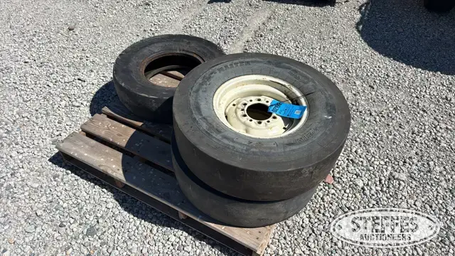 (3) Pneumatic packing tires