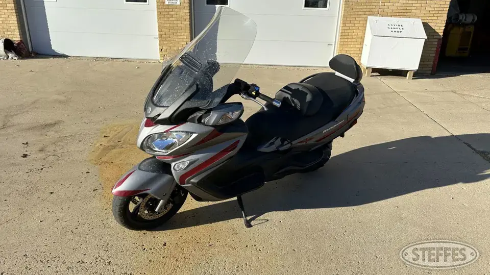 2014 Suzuki Burgman AN650 Motorcycles and Scooter