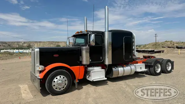 2022 Peterbilt 389