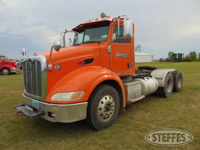 2010 Peterbilt 384