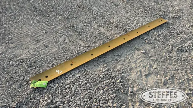 Steel cutting edge