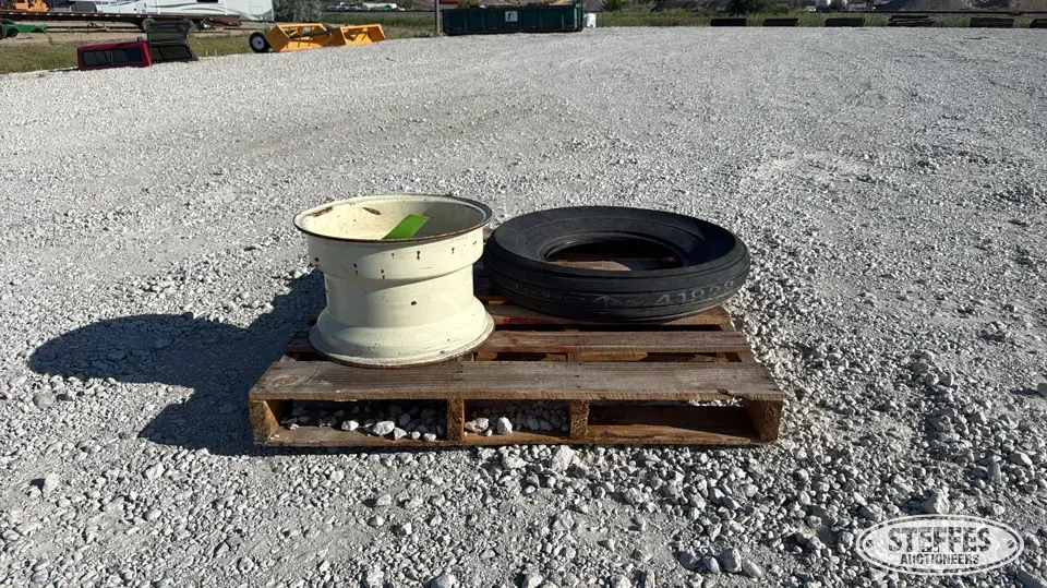 Titan 6.70-15 implement tire Tractor-Implement Tire