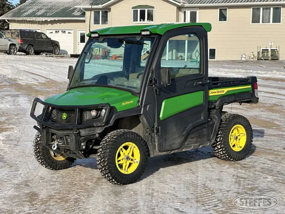 2022 John Deere Gator XUV835R UTV