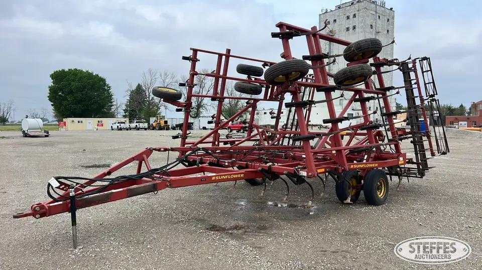 Sunflower 5035 Field Cultivator