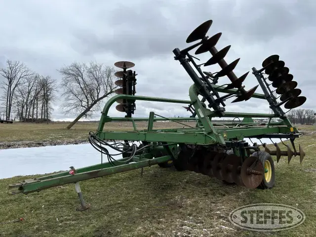 John Deere 230