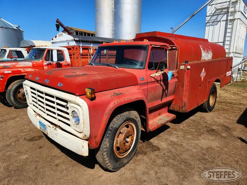 1975 Ford F600 Fuel-Lube Truck