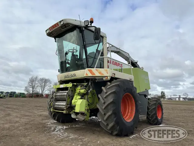 2001 Claas 900