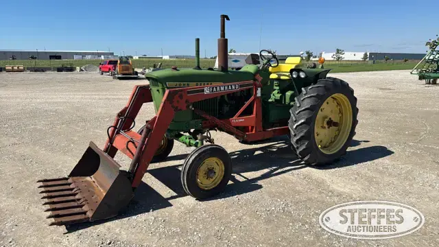 John Deere 3020